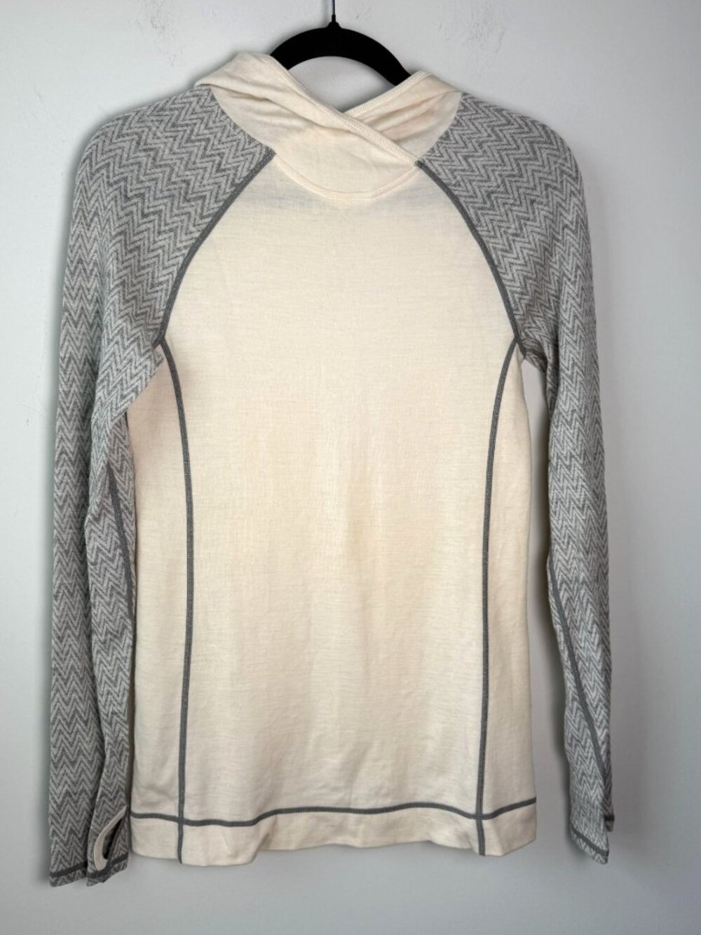 Dakini 100% Merino Wool Hooded Base Layer Cream Gray M Nordic Outdoors Hiking